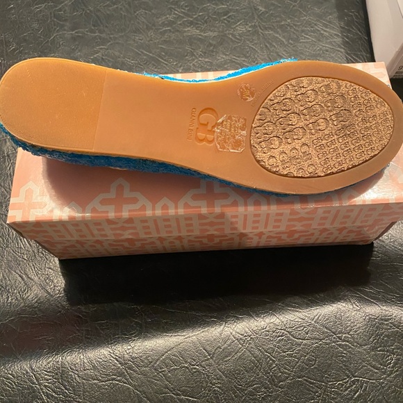 🚨SHOES🚨 - Picture 3 of 3